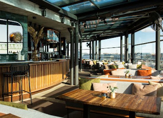 hungary/northern-great-plain/restaurant/leo-rooftop-budapest