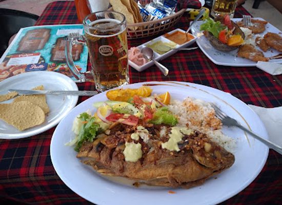 mexico/guanajuato/valenciana/restaurant/mariscos-la-curva
