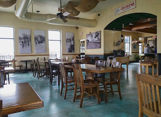 wisconsin/glacial-lake-wisconsin/restaurant/the-heron-s-landing
