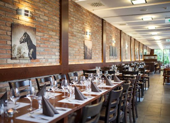 hungary/sopron-region/restaurant/deak-etterem