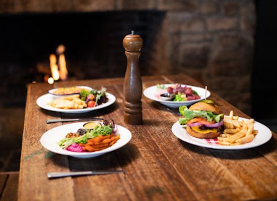 australia/snowy-mountains/restaurant/the-local-pub
