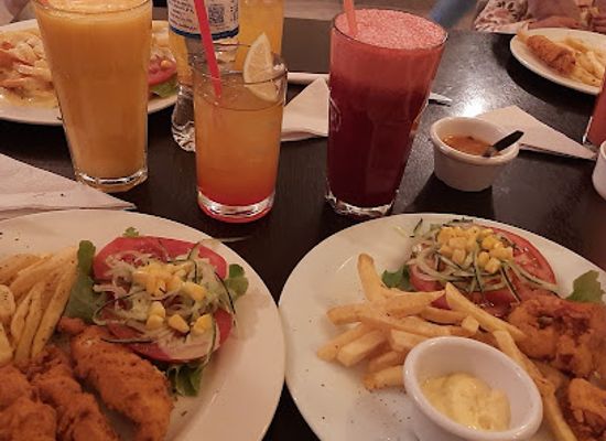 ecuador/cotopaxi-region/restaurant/california-express