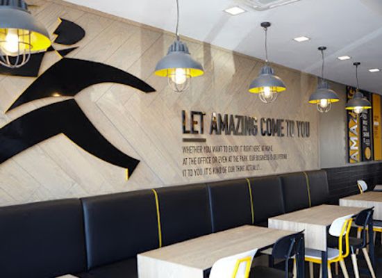 namibia/oshana/restaurant/debonairs-pizza