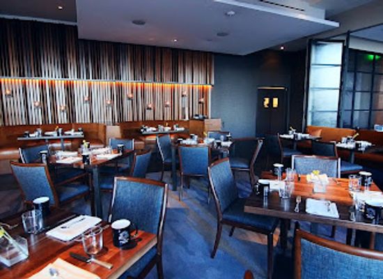 washington/puget-sound/restaurant/goldfinch-tavern