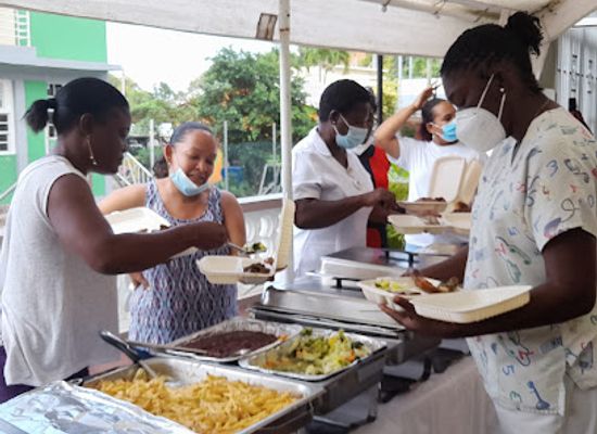 dominica/castle-bruce/restaurant/la-petite-bistro