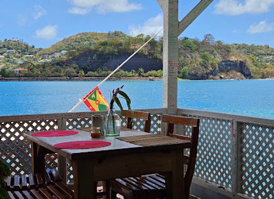 grenada/levera-beach/restaurant/bbs-crab-back