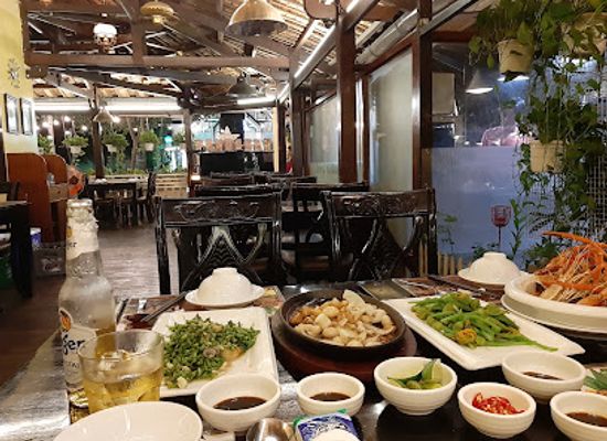 vietnam/ho-chi-minh-city/district-3/restaurant/nha-hang-viet-pho