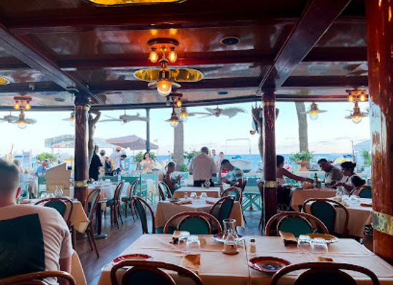 italy/positano/restaurant/chez-black