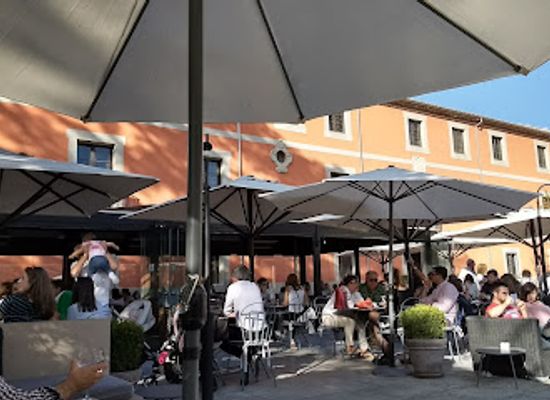 spain/avila/restaurant/larepera