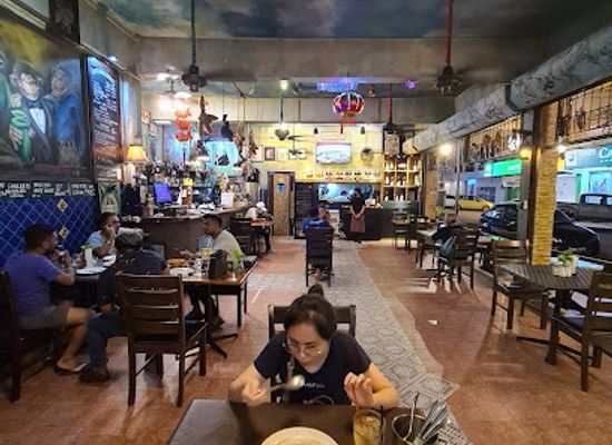malaysia/borneo/restaurant/brass-monkey-cafe-bar