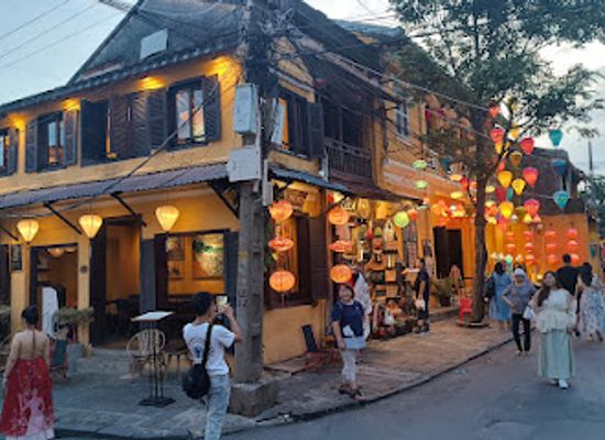 vietnam/north-central-coast/restaurant/morning-glory-original