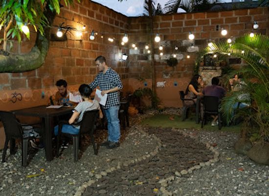 colombia/medellin/envigado/restaurant/tulsi-cocina-vegetariana