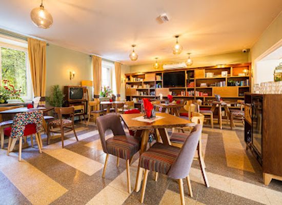 poland/krakow/nowa-huta/restaurant/skarbnica-smaku