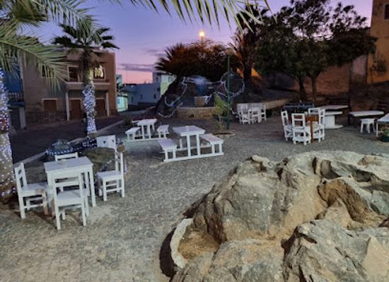 cabo-verde/sal-rei/restaurant/ristorante-praca-de-pedra