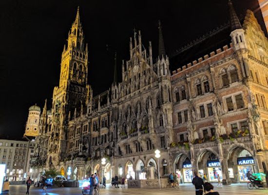 germany/bavaria/restaurant/dinnerhopping