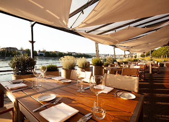 switzerland/basel/restaurant/roots