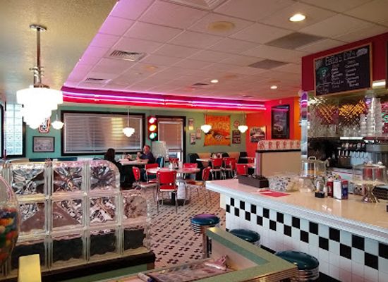 wyoming/natrona-county/restaurant/johnny-j-s-diner