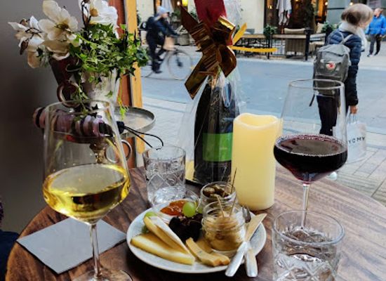 finland/jyvaskyla/restaurant/avenue-bar-diner