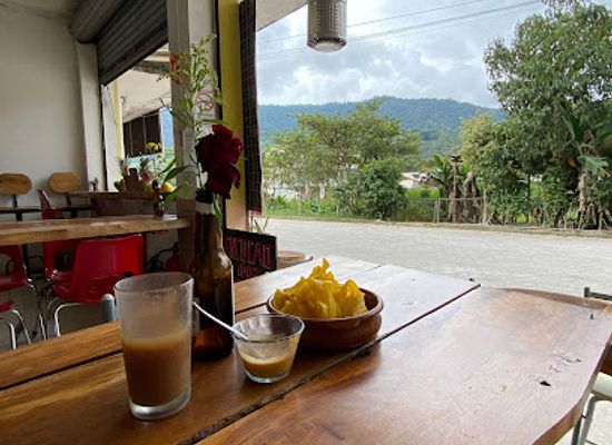 ecuador/mindo-cloud-forest/restaurant/mishqui-quinde