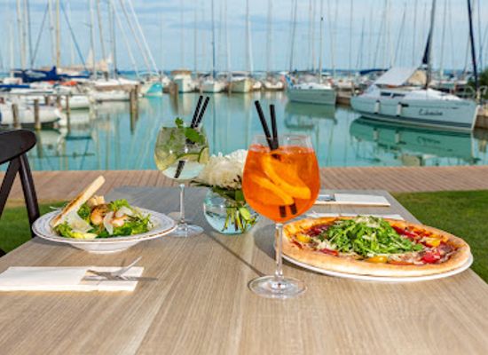 hungary/lake-balaton/restaurant/il-lago-ristorante-balatonfured