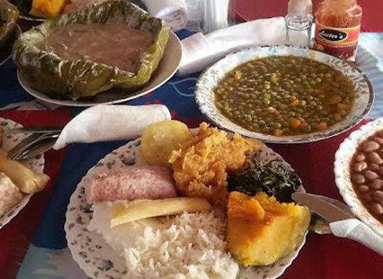 uganda/sebei/restaurant/deby-s-cafe-restaurant