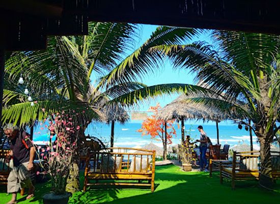 vietnam/hoi-an/an-bang-beach/restaurant/wind-moon-beach-restaurant-bar