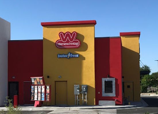 new-mexico/carlsbad-caverns/restaurant/wienerschnitzel