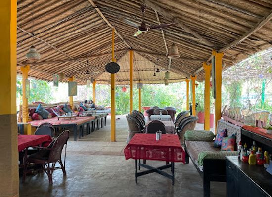 india/goa/vagator/restaurant/sri