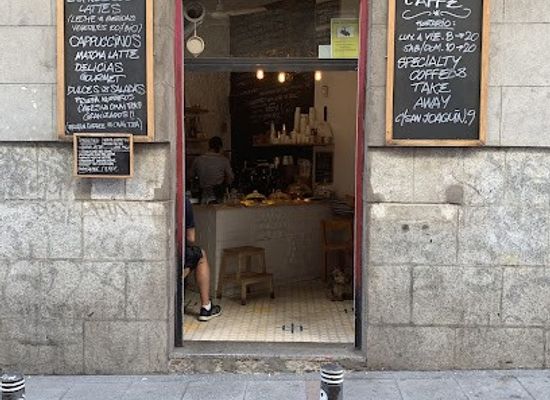 spain/madrid/malasana/restaurant/bianchi-kiosko-caffe
