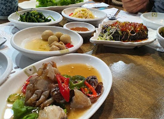south-korea/jeju-island/restaurant/hwamog-won