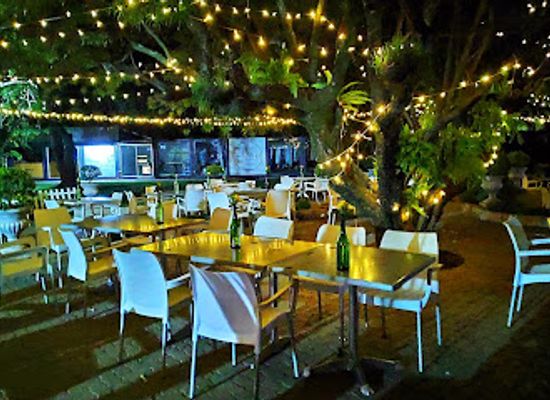 zimbabwe/eastern-highlands/restaurant/queen-of-hearts