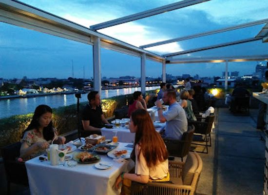 thailand/chao-phraya-river-basin/restaurant/above-riva