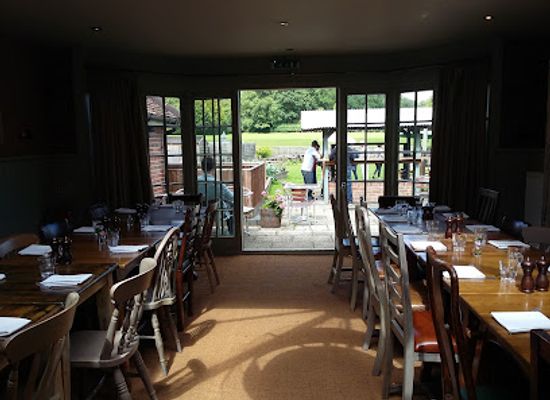 united-kingdom/berkshire/restaurant/bunk-inn-pub-dining