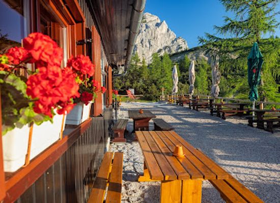 slovenia/kranjska-gora/restaurant/postman-s-lodge-on-the-vrsic-pass