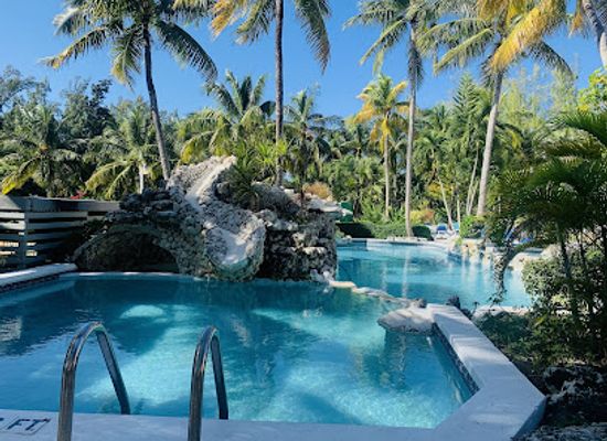 the-bahamas/new-providence/restaurant/viola-s-bar-and-grill