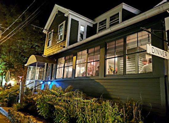 maine/ogunquit/restaurant/the-crooked-pine