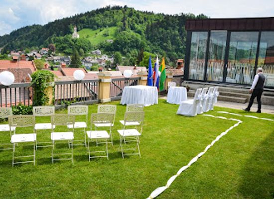 slovenia/skofja-loka/restaurant/restavracija-kompliment