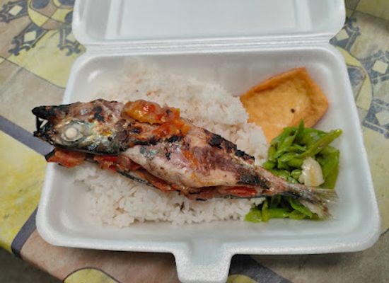indonesia/togean-islands/restaurant/warung-qayla