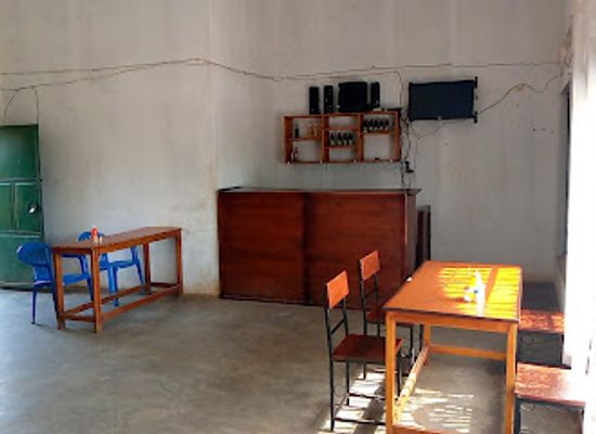 uganda/gulu/restaurant/star-belly-pork-joint