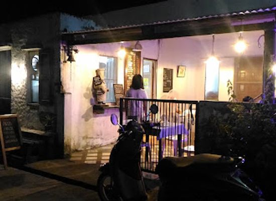 philippines/batanes/restaurant/casa-napoli-pizza