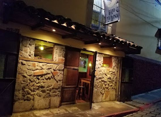 guatemala/quetzaltenango/restaurant/bajo-la-luna