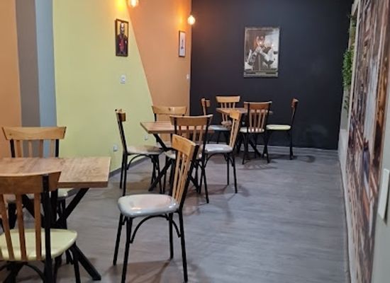 tunisia/kairouan/restaurant/wood-z