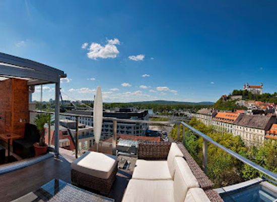 slovakia/gemer/restaurant/lemontree-sky-bar-restaurant-bratislava