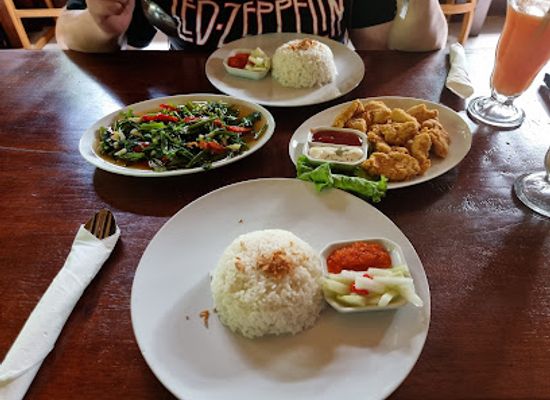 indonesia/west-papua/restaurant/logband-cozy-resto-bakery-waisai