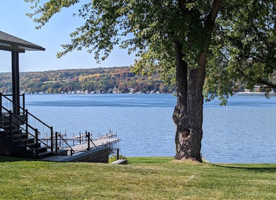 new-york/finger-lakes/restaurant/main-deck