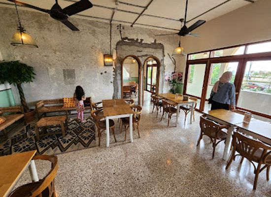 united-arab-emirates/eastern-region-al-sharqiyah/restaurant/mama-esh-sharjah-beach-house