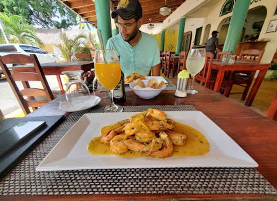 dominican-republic/bayahibe/restaurant/d-manuel-la-cueva-restaurante