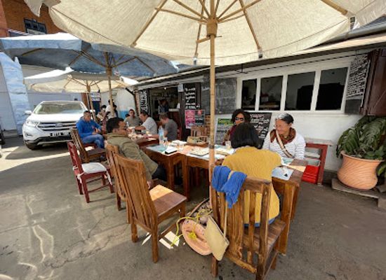 madagascar/antsirabe/restaurant/entre-2-mers