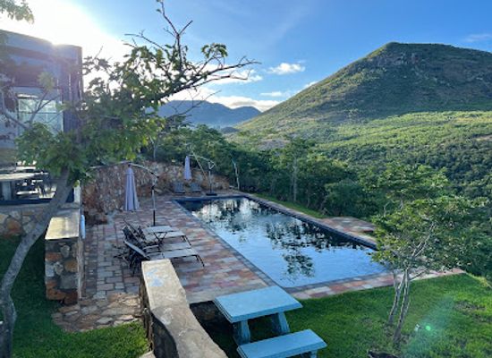 zimbabwe/nyanga/restaurant/zumbane-lodges