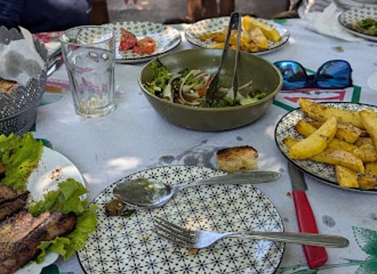 albania/fieri/restaurant/taverna